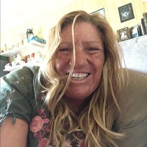 Meet your Posher, Sharon